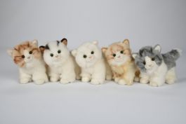 Uni-Toys Neuware liegende Katze 22cm lang Siam 